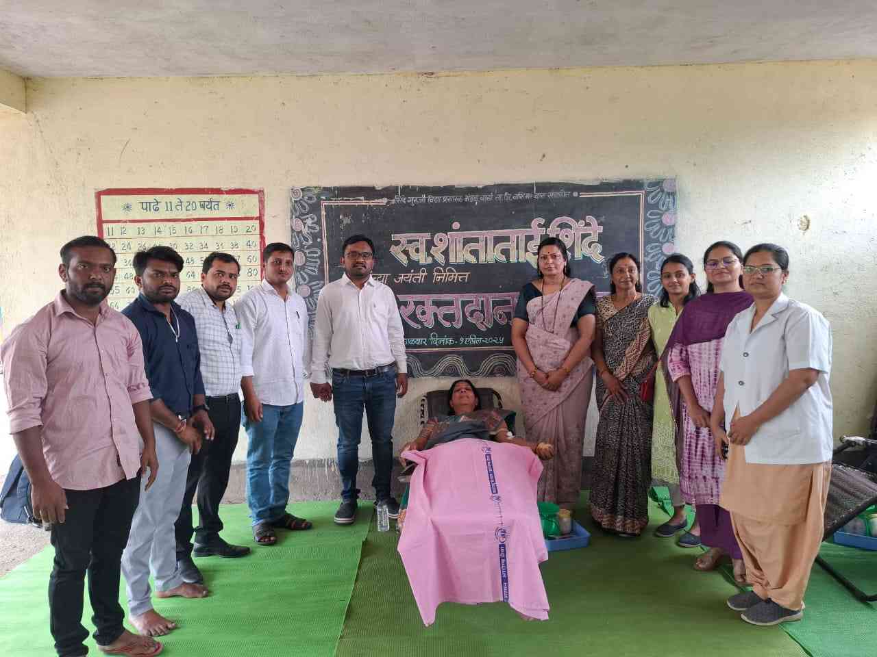 स्व . शांताबाई शिंदे विद्यालय  , नालंदा  नगर वाशिम येथे  दिनांक  ०१/०४/२०२५ रोजी रक्तदान शिबिर घेण्यात आले. 